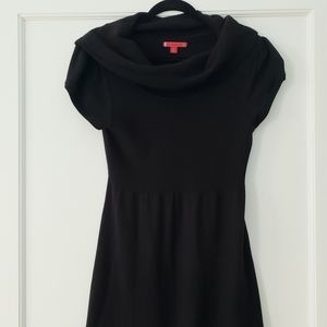 Short sleeve sweater dress by Liv